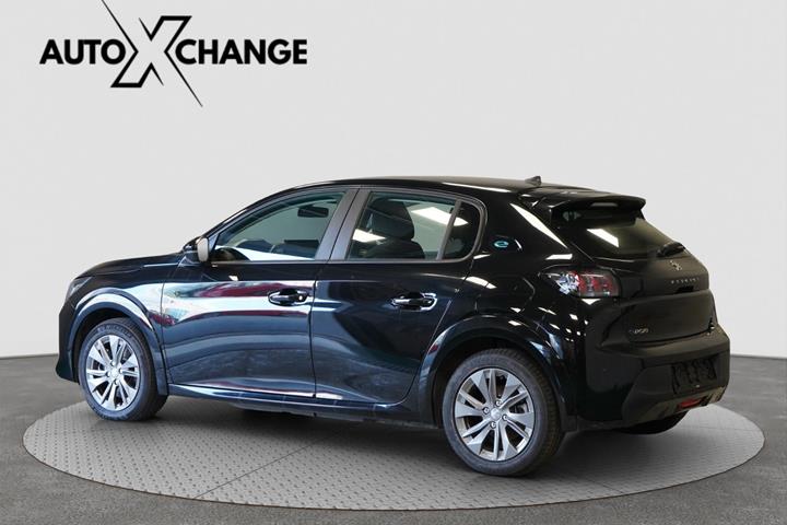 Sort Peugeot e-208 fra 2023