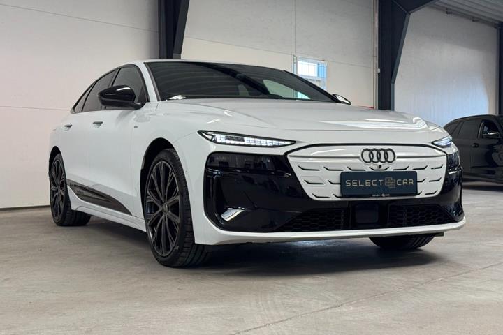 Hvid Audi A6 e-tron fra 2025