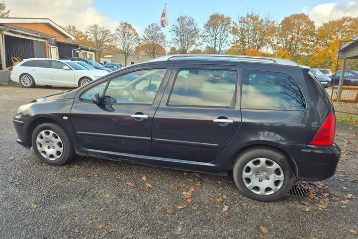 Grøn Peugeot 307 fra 2007