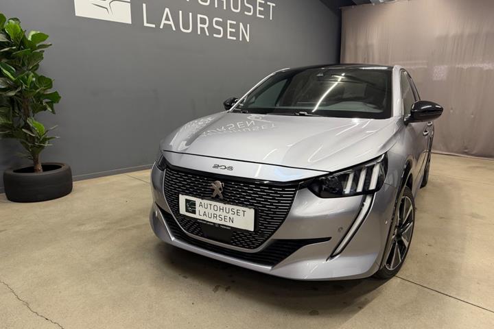 Grå Peugeot e-208 fra 2022