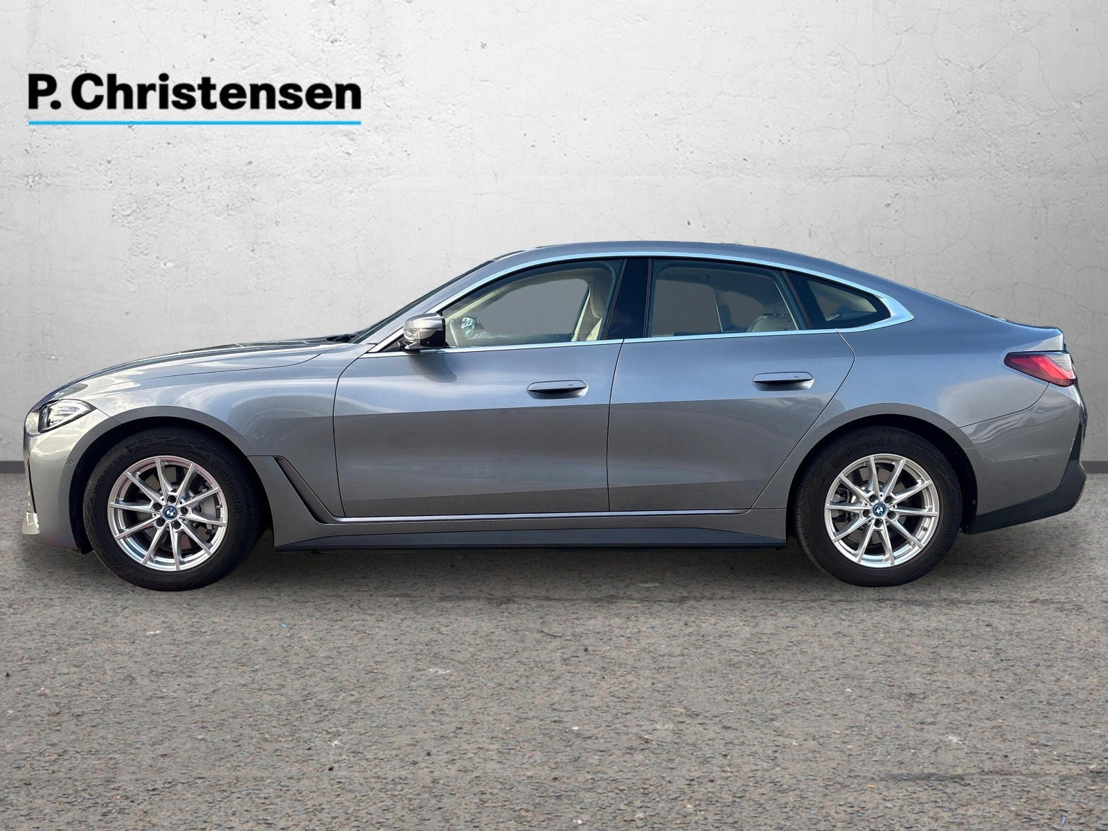 Grå BMW i4 fra 2022