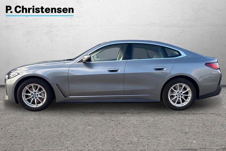Grå BMW i4 fra 2022
