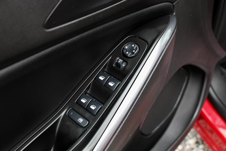 Rød Opel Grandland X fra 2019
