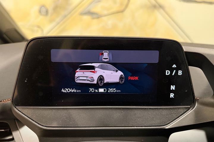 Grå Cupra Born fra 2022