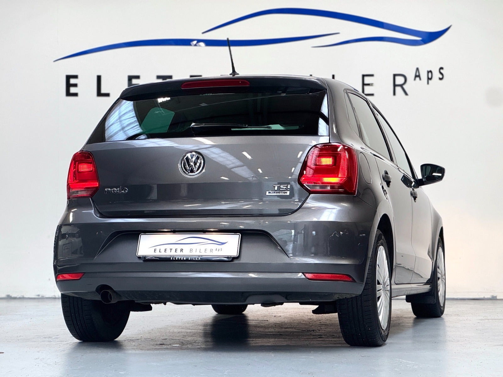 Grå VW Polo fra 2016