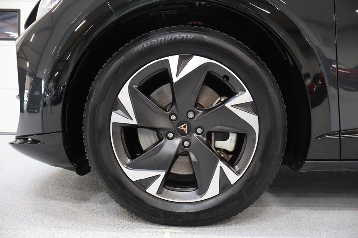 Grå Cupra Tavascan fra 2025