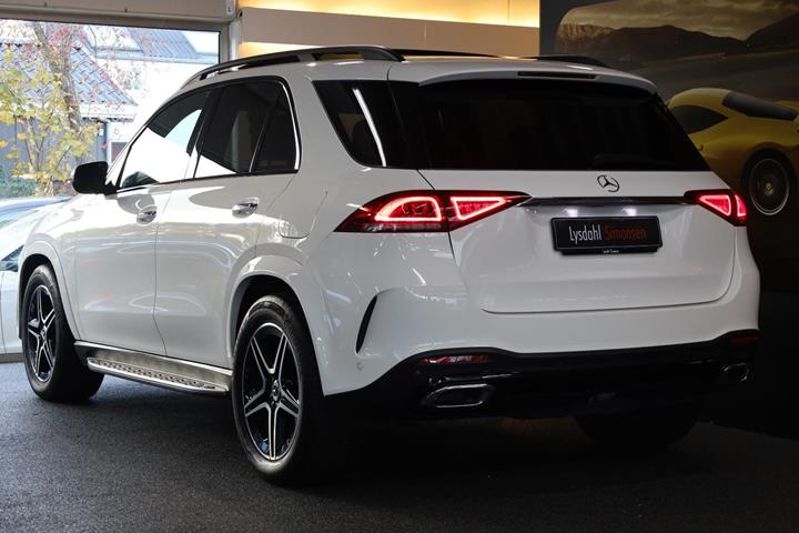Hvid Mercedes GLE350 de fra 2022
