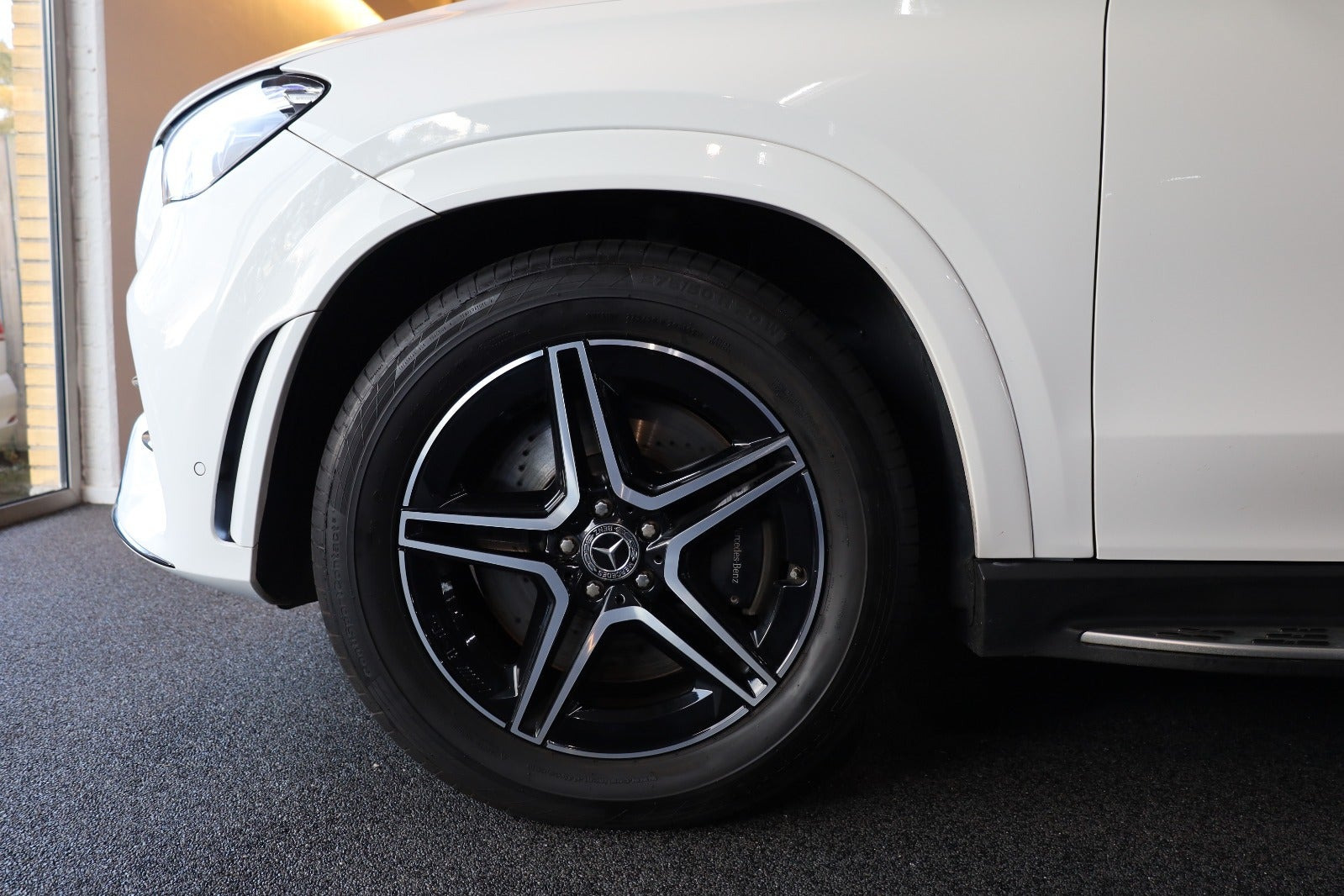 Hvid Mercedes GLE350 de fra 2022