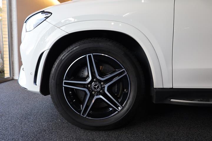 Hvid Mercedes GLE350 de fra 2022