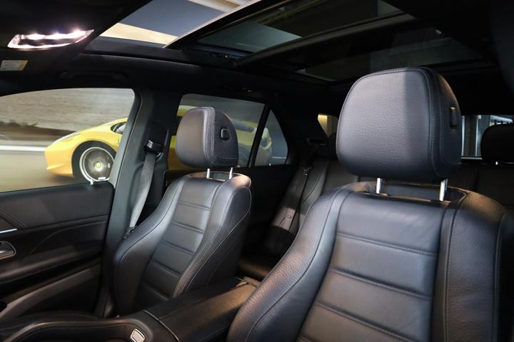 Hvid Mercedes GLE350 de fra 2022