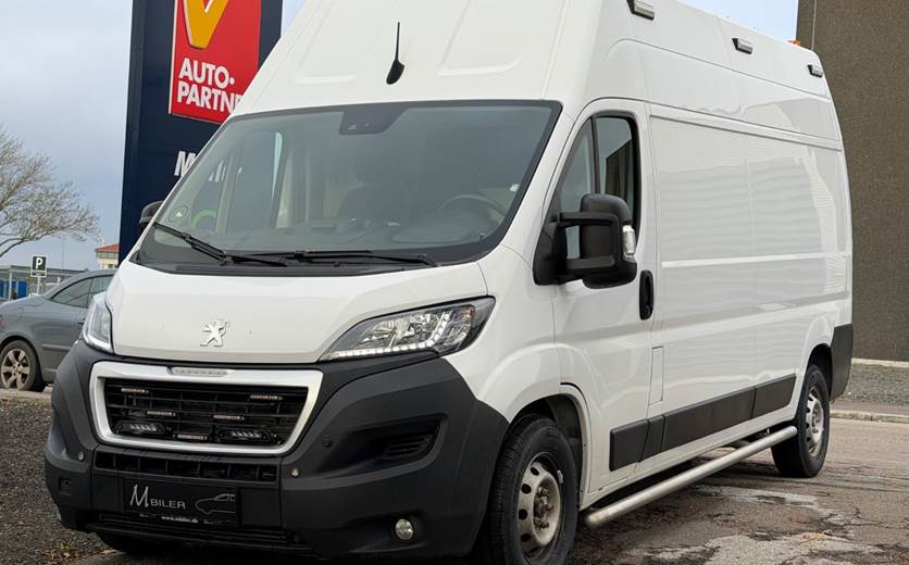 Peugeot Boxer 435 2,2 BlueHDi 165 L3H3 Premium