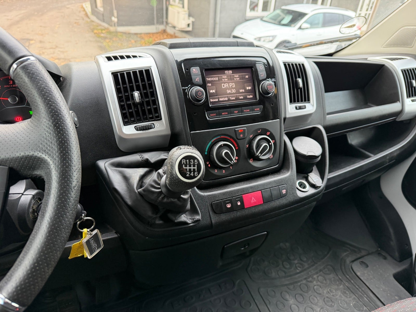 Hvid Peugeot Boxer 435 fra 2022