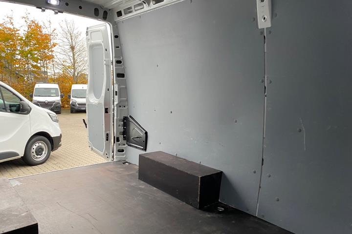 Hvid Iveco Daily fra 2023