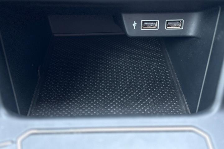 Grå VW Polo fra 2020