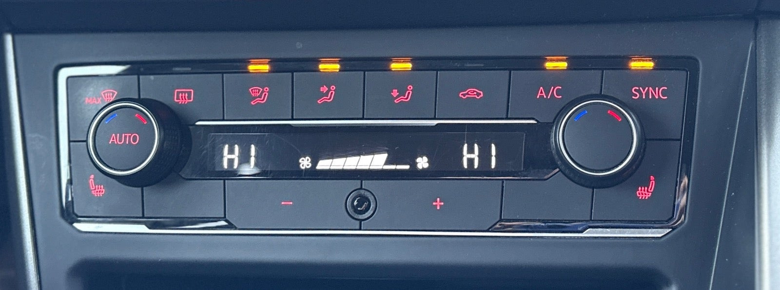 Grå VW Polo fra 2020