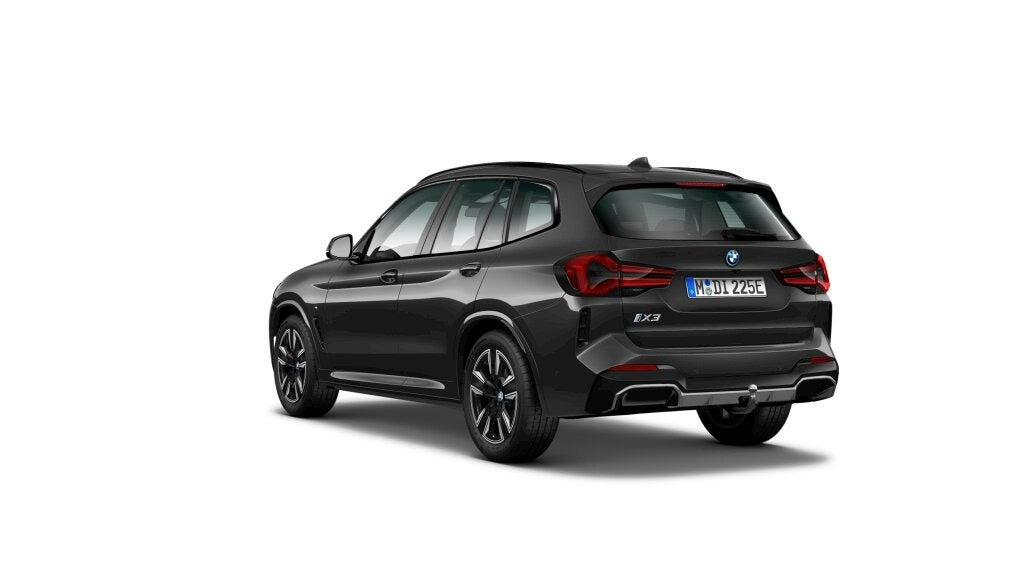 Grå BMW iX3 fra 2023