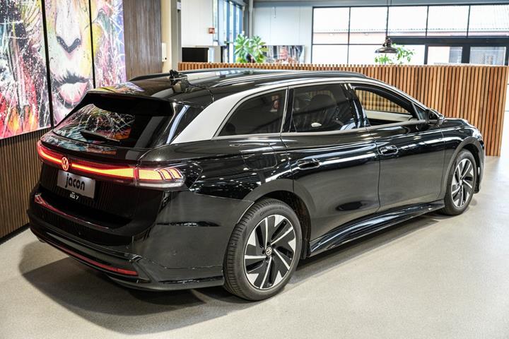 Sort VW ID.7 fra 2025