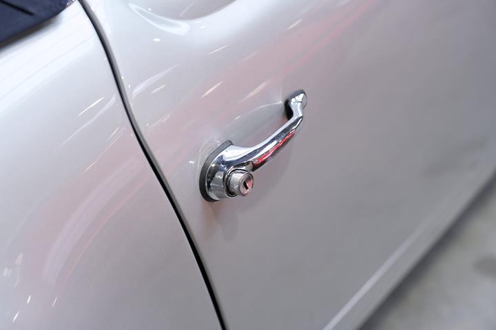 Hvid Mercedes 190 SL fra 1962