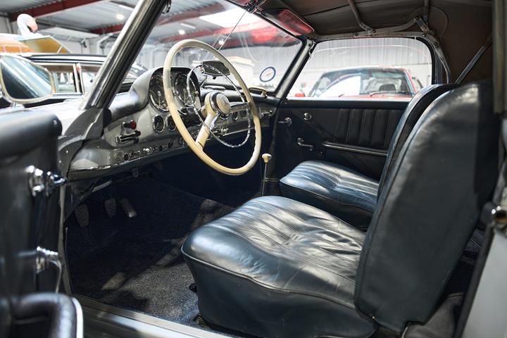 Hvid Mercedes 190 SL fra 1962