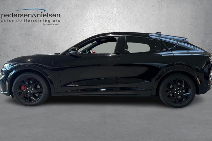 Sort Ford Mustang Mach-E fra 2023