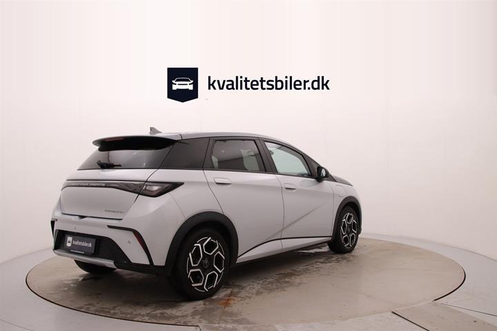 Grå BYD Dolphin fra 2024
