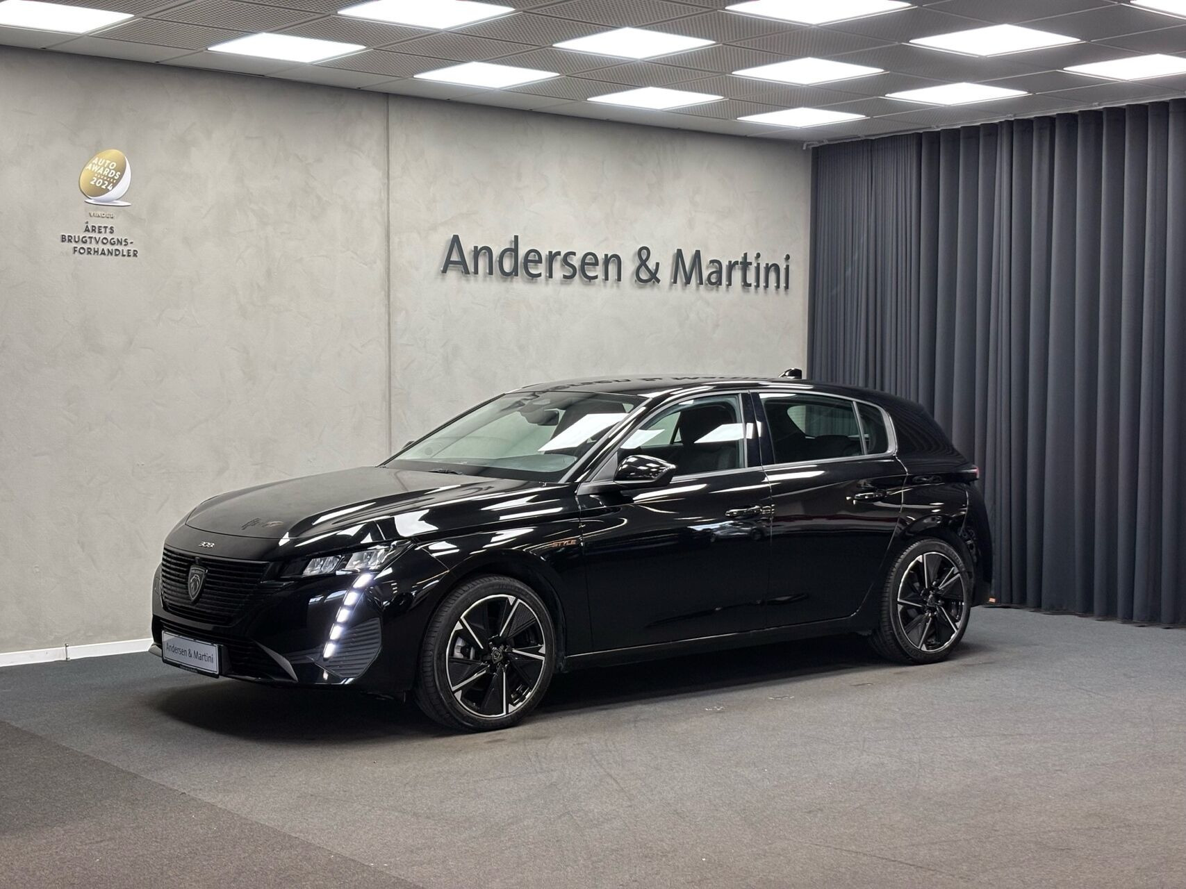 Sort Peugeot E-308 fra 2025