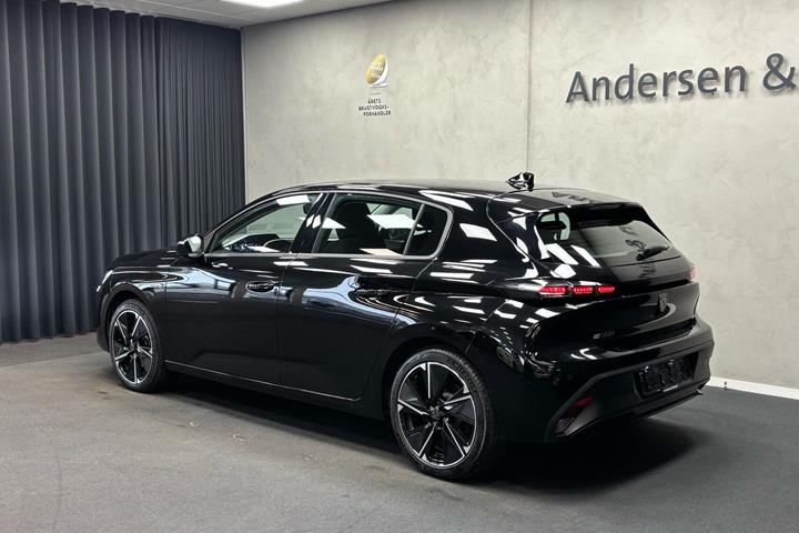 Sort Peugeot E-308 fra 2025