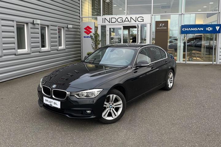 Sort BMW 320d fra 2018