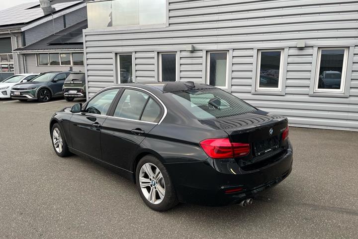 Sort BMW 320d fra 2018