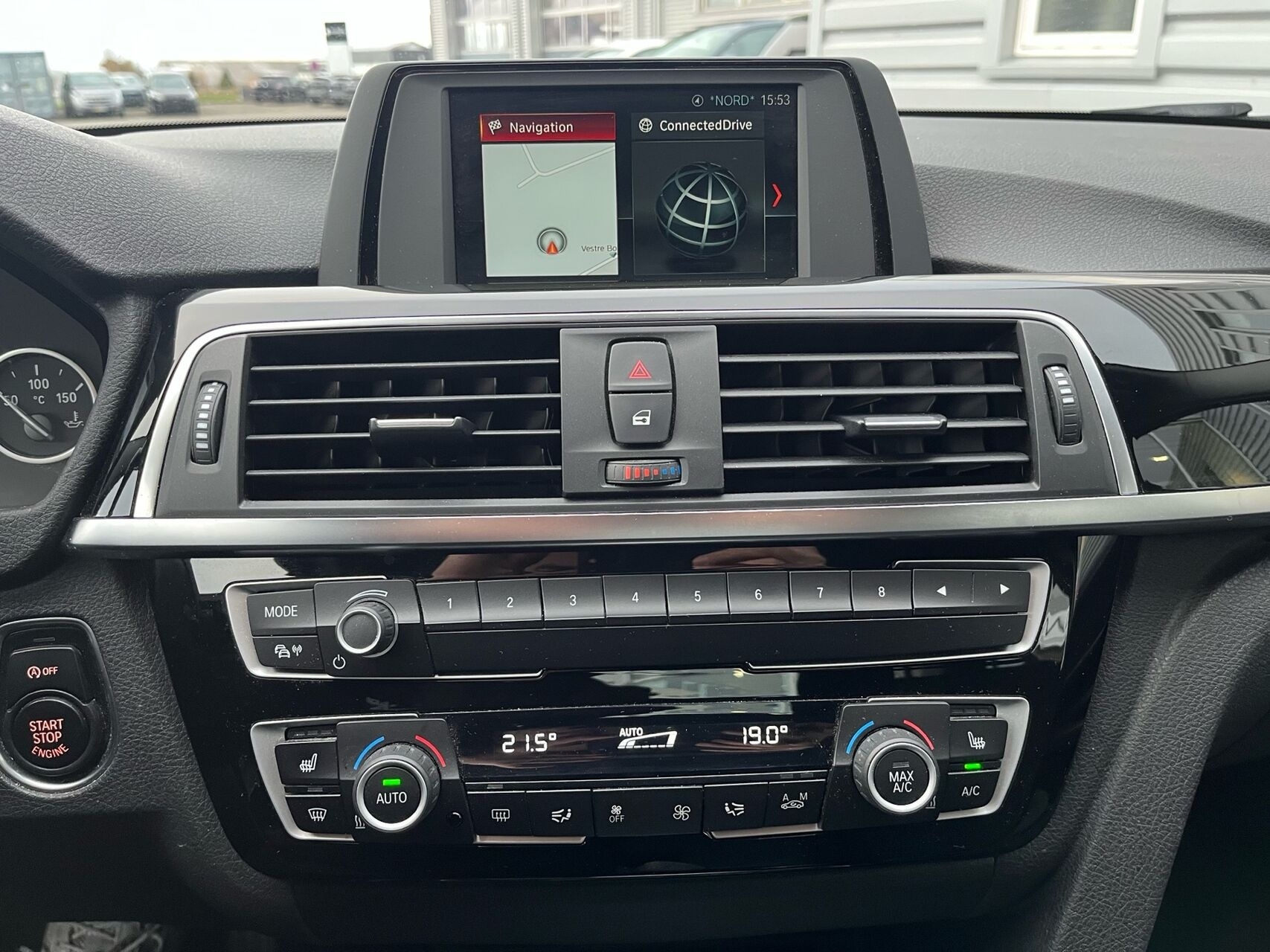 Sort BMW 320d fra 2018