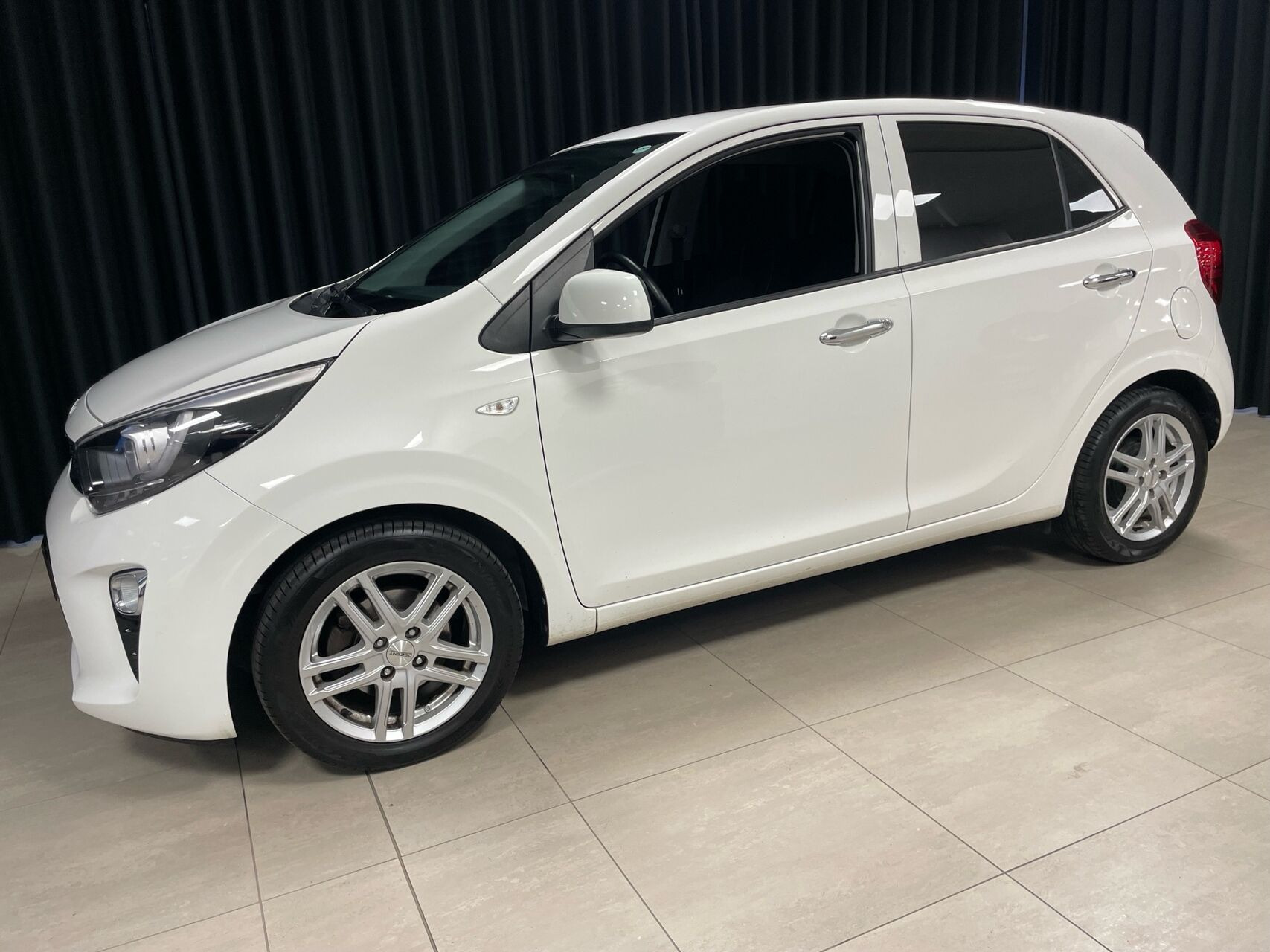 Hvid Kia Picanto fra 2023