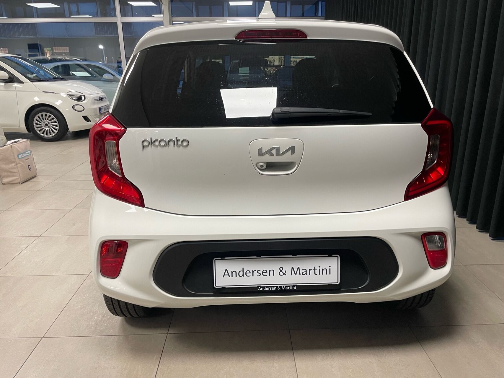 Hvid Kia Picanto fra 2023