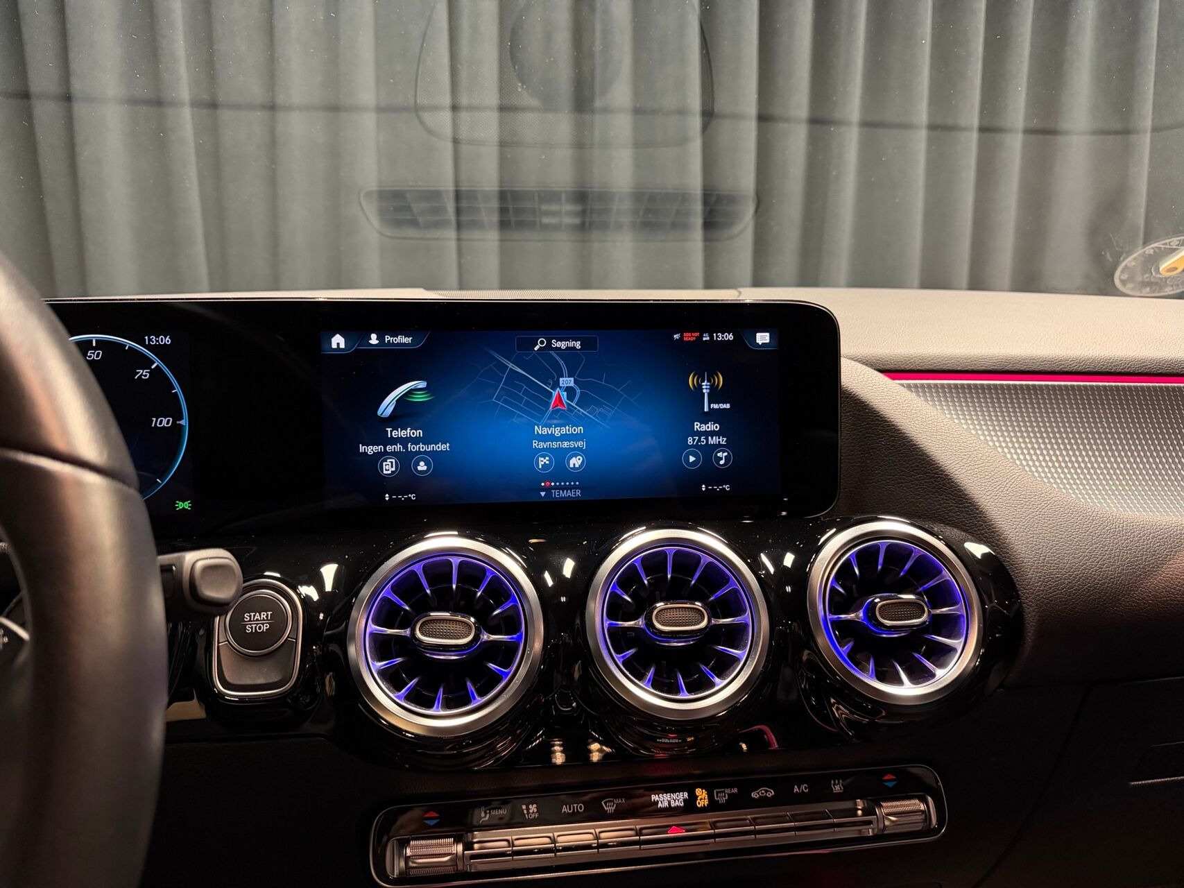 Grå Mercedes EQA250 fra 2023