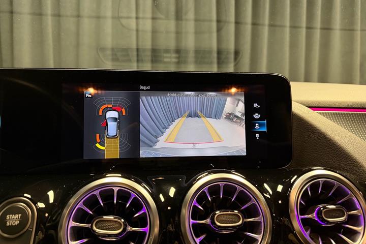 Grå Mercedes EQA250 fra 2023