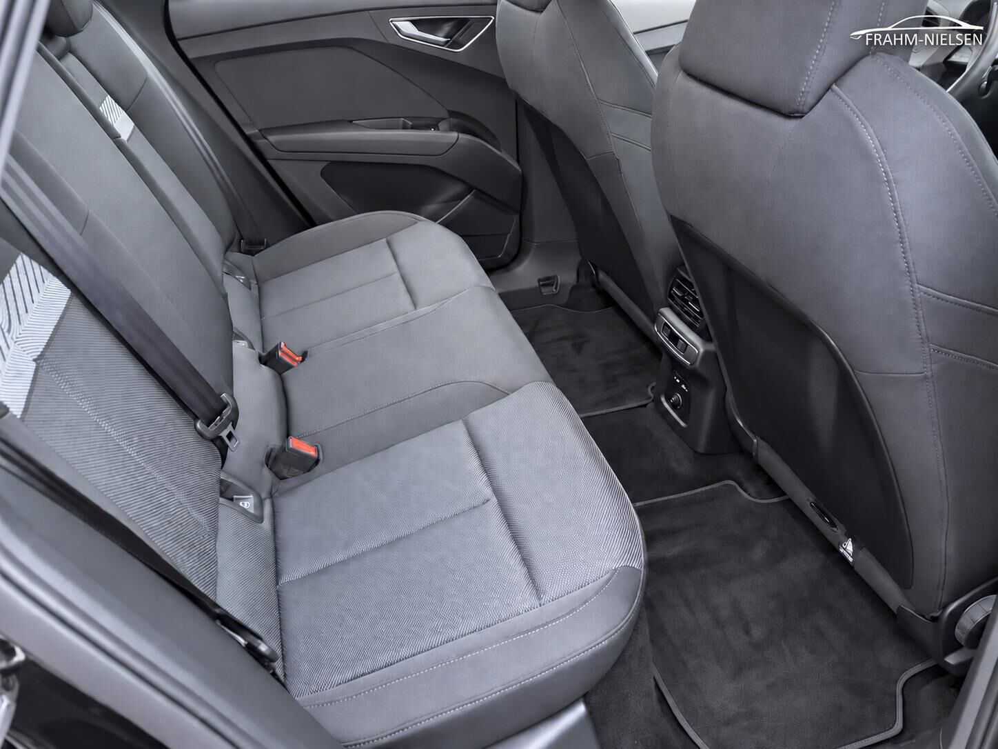 Sort Audi Q4 fra 2025