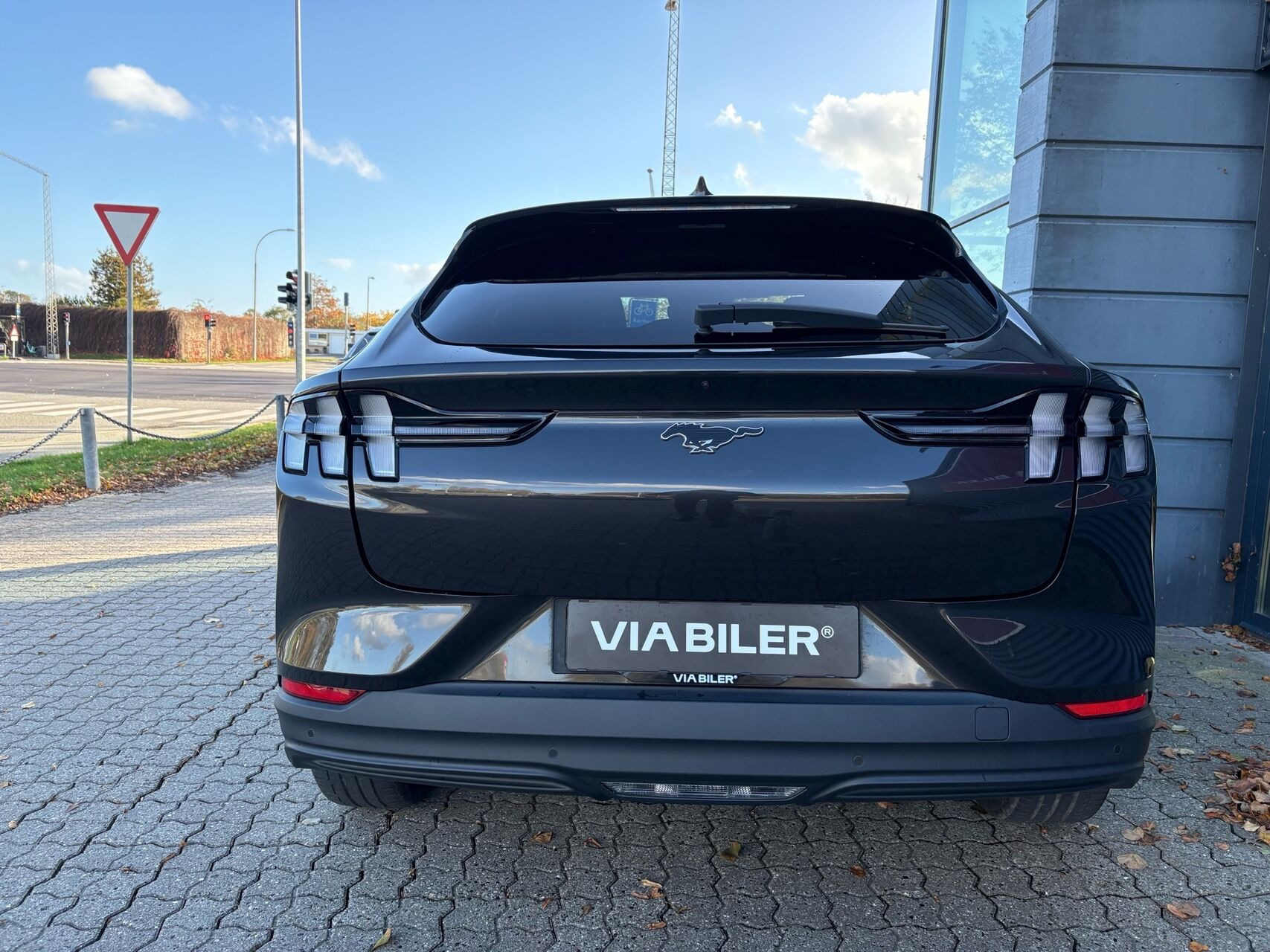 Grå Ford Mustang Mach-E fra 2022