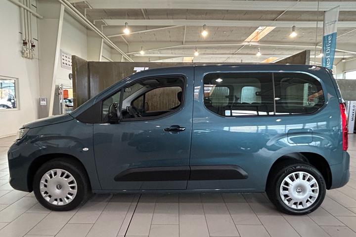 Grøn Opel Combo-e Life fra 2025