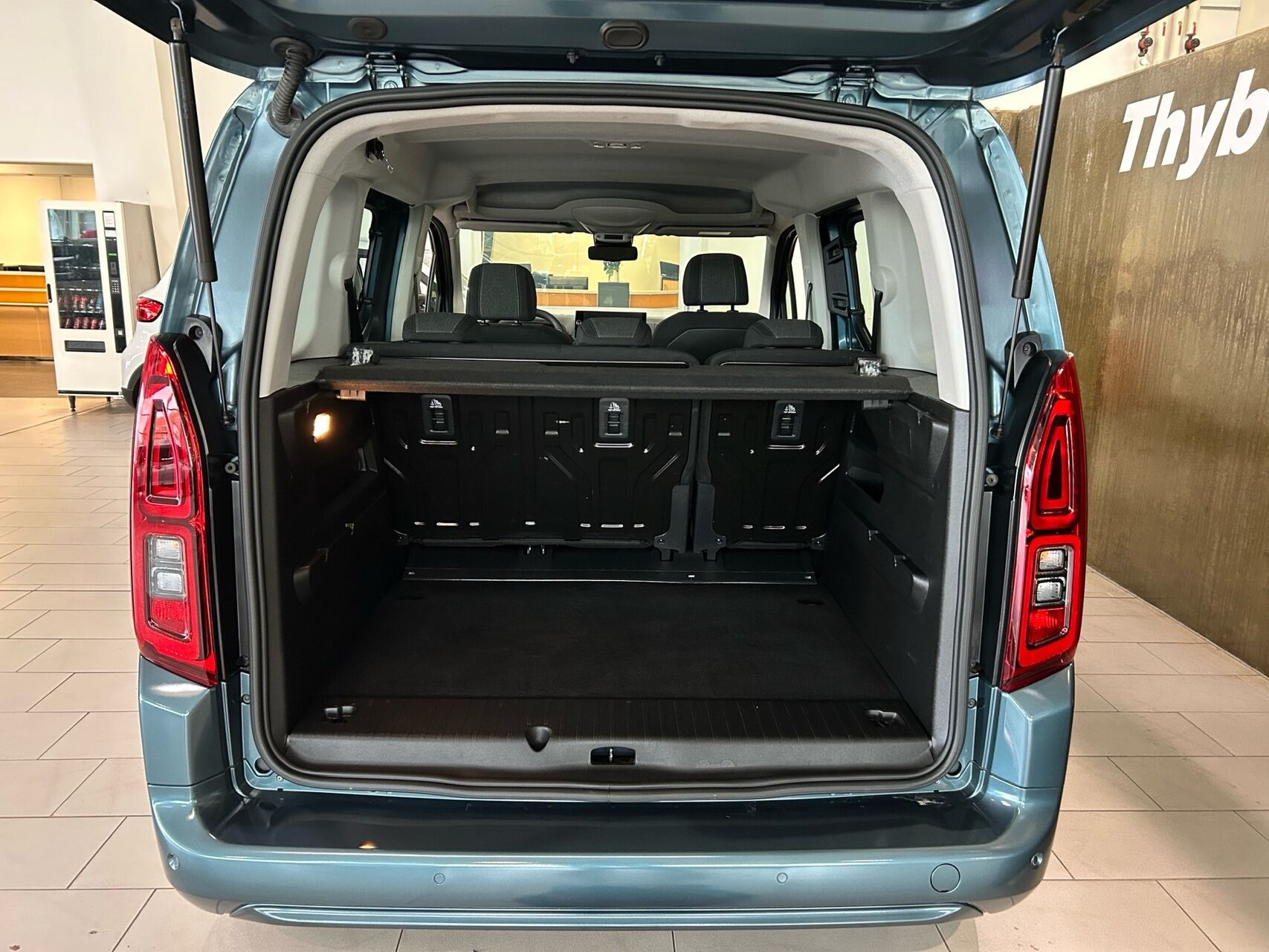 Grøn Opel Combo-e Life fra 2025
