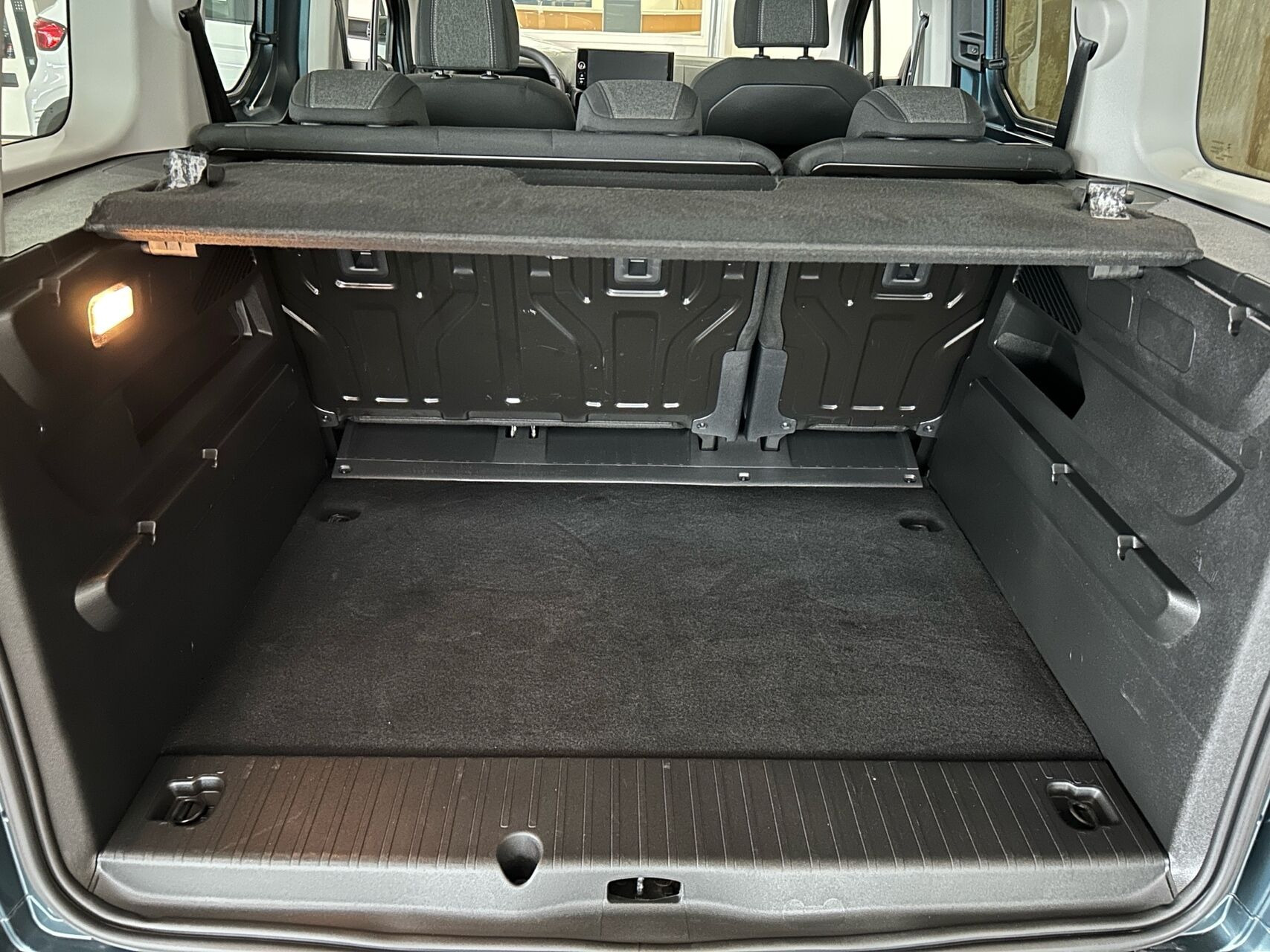 Grøn Opel Combo-e Life fra 2025