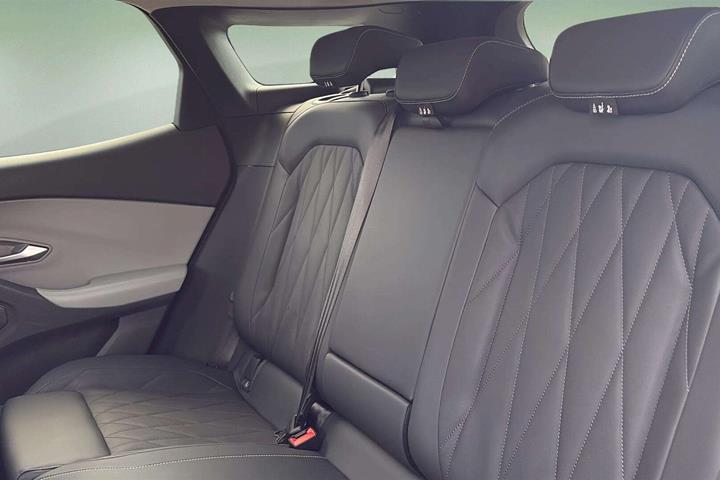 Sort Ford Explorer fra 2025