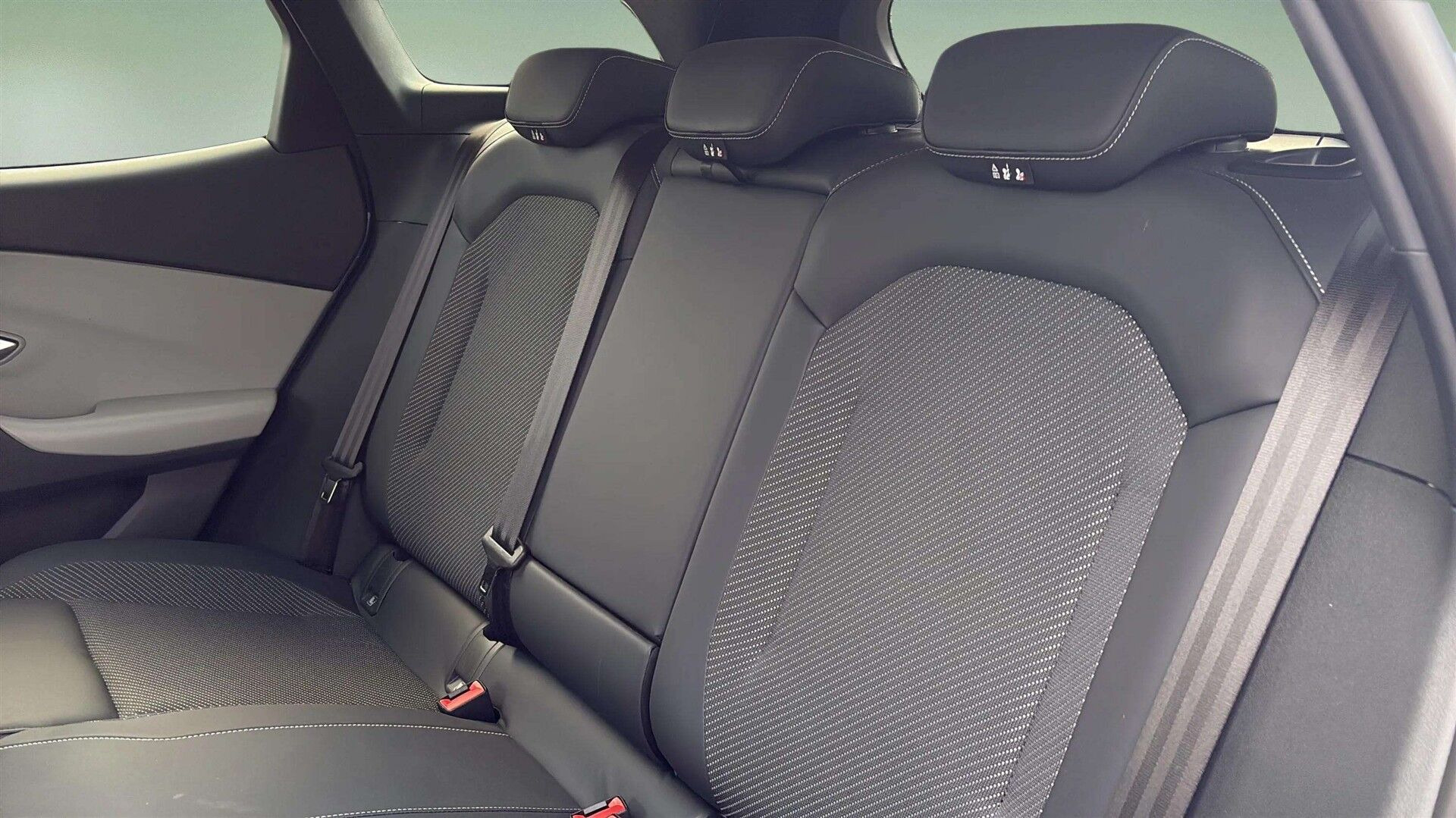 Blå Ford Explorer fra 2025