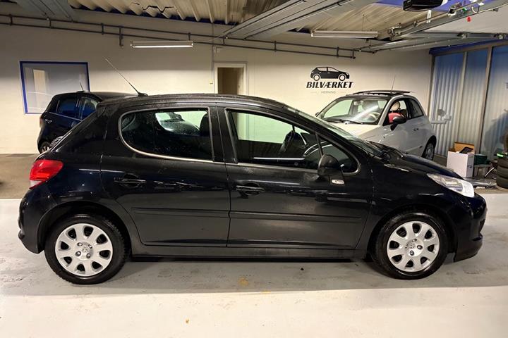 undefined Peugeot 207 fra 2010
