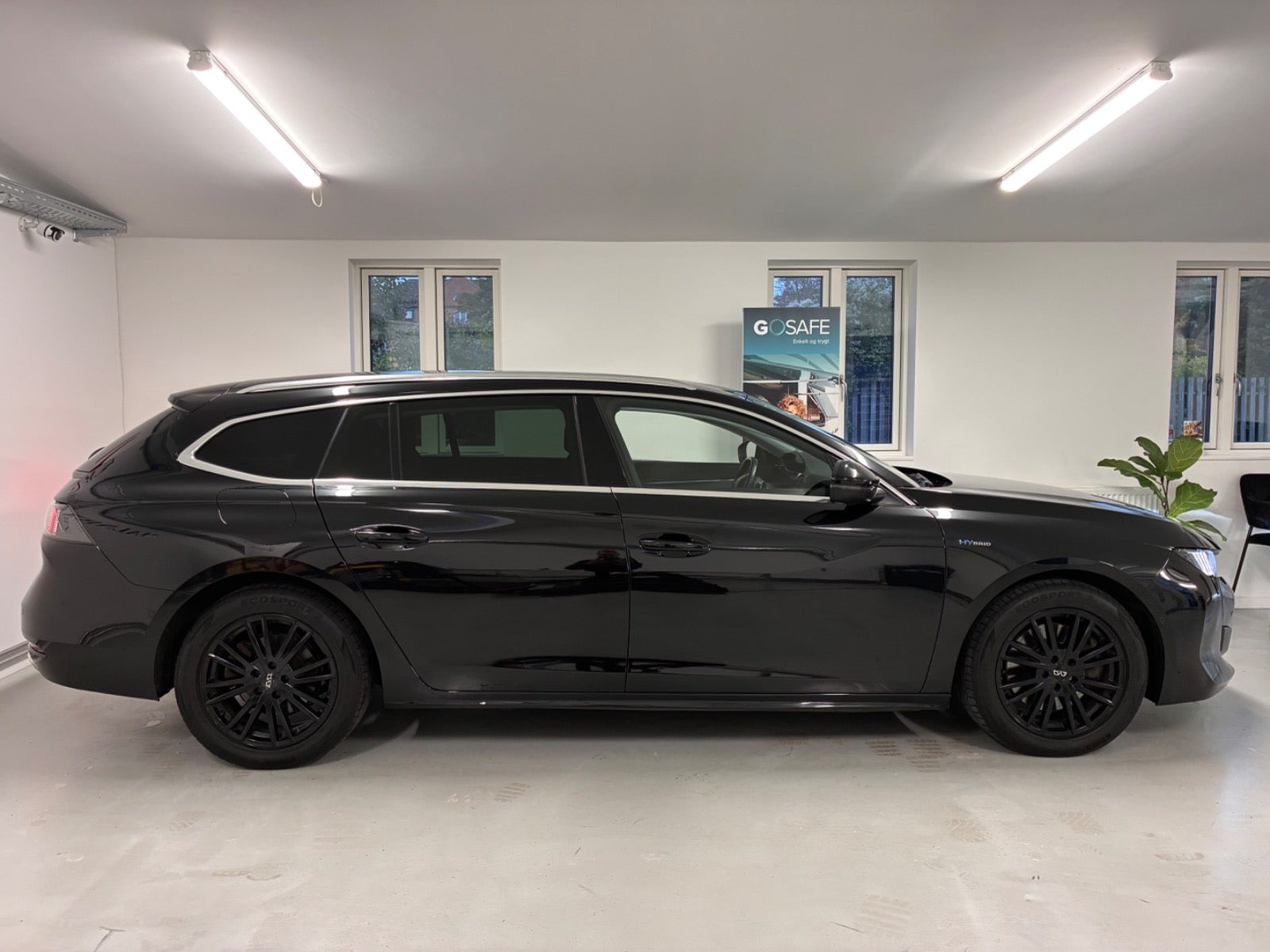Sort Peugeot 508 fra 2021