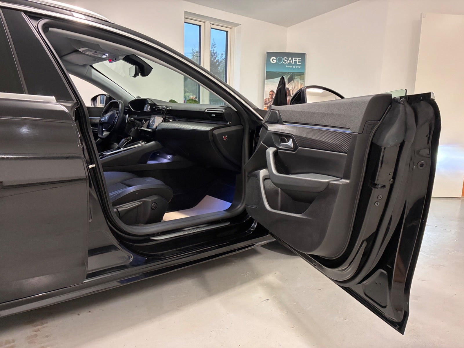 Sort Peugeot 508 fra 2021