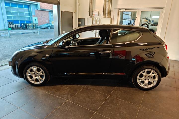 Sort Alfa Romeo MiTo fra 2013