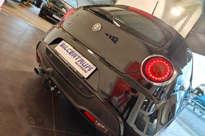 Sort Alfa Romeo MiTo fra 2013