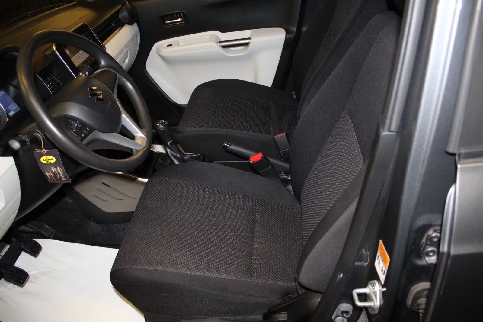 Grå Suzuki Ignis fra 2017