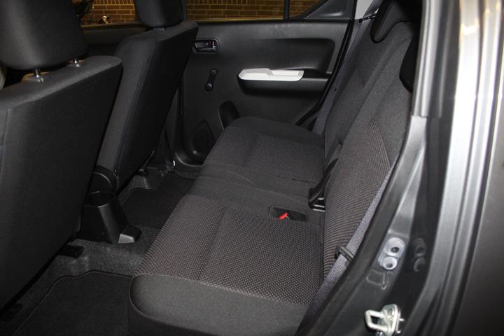 Grå Suzuki Ignis fra 2017