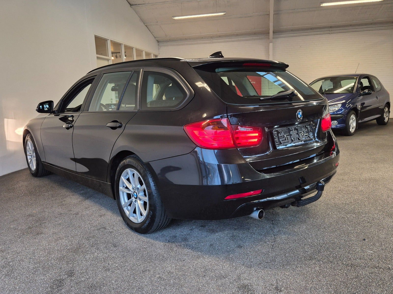 Sort BMW 316d fra 2015
