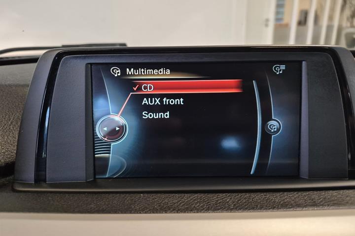 Sort BMW 316d fra 2015